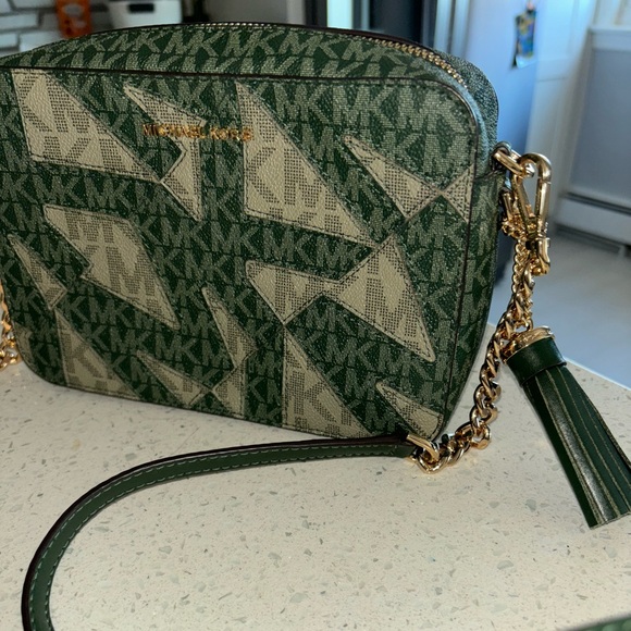 Michael Kors Green and Cream Women's Bag - Picture 2 of 3